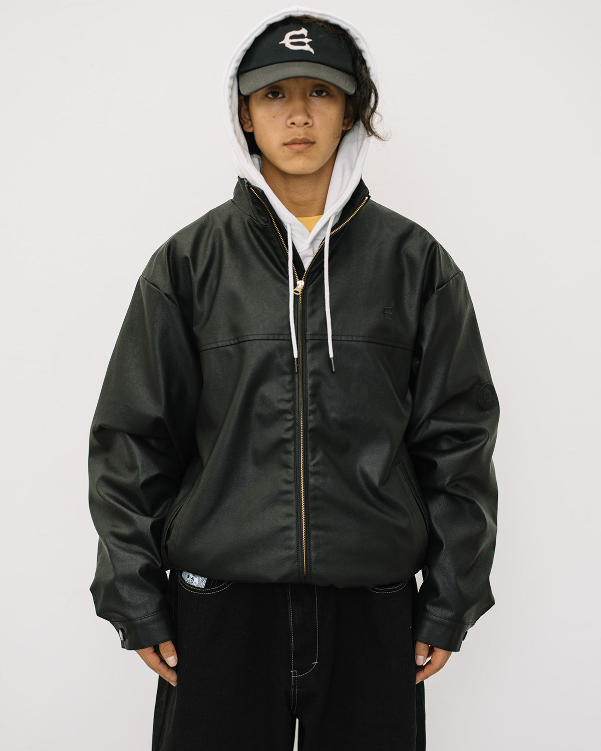 EVISEN One Up 6 Panel Cap - Black/Charcoal