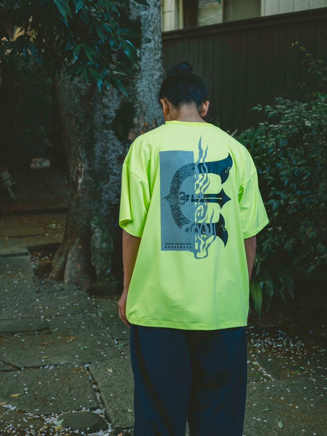 EVISEN Fire Rectangle Logo Pocket Tech Tee - Black