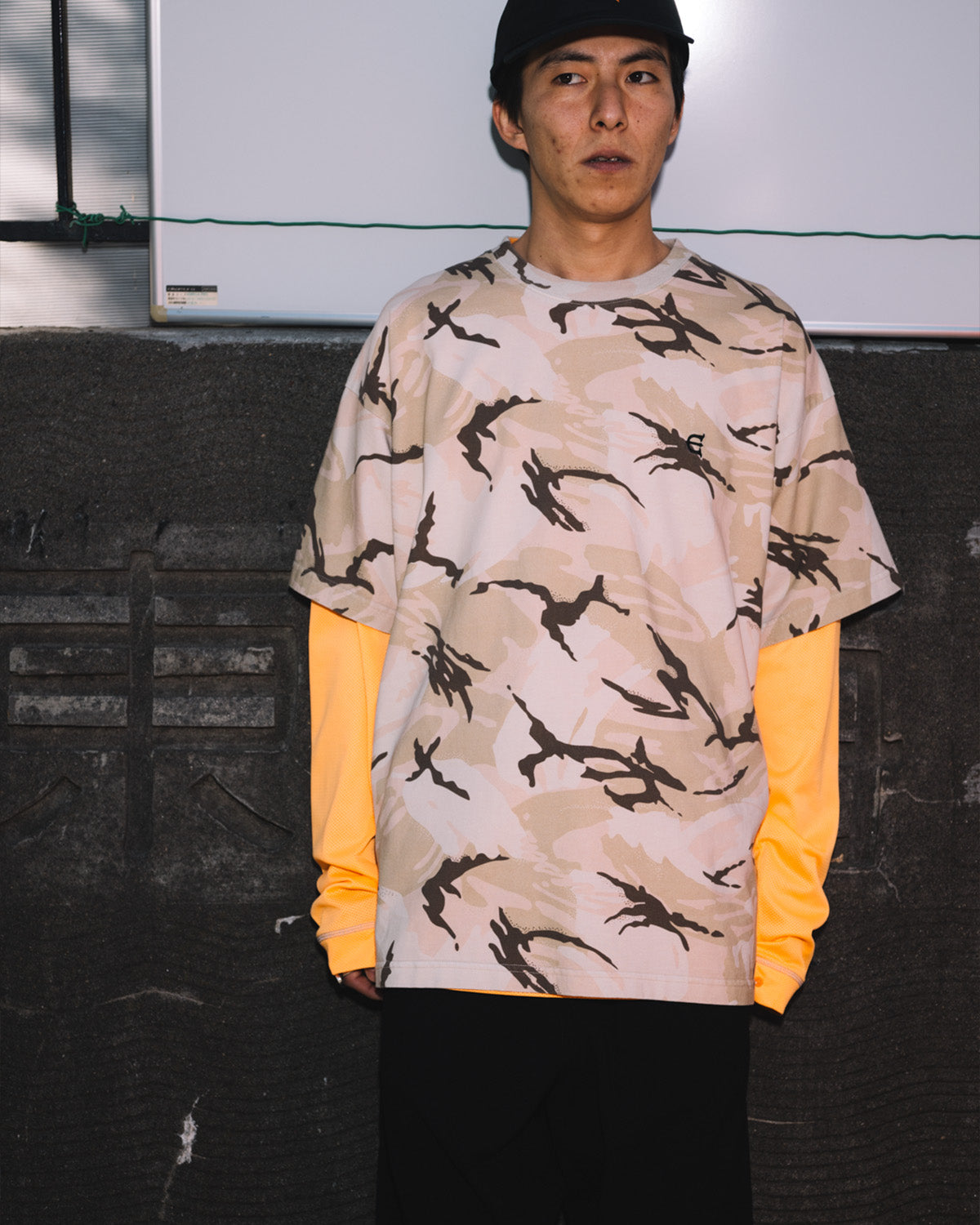 EVISEN E Logo Camo Tee - Sand Camo