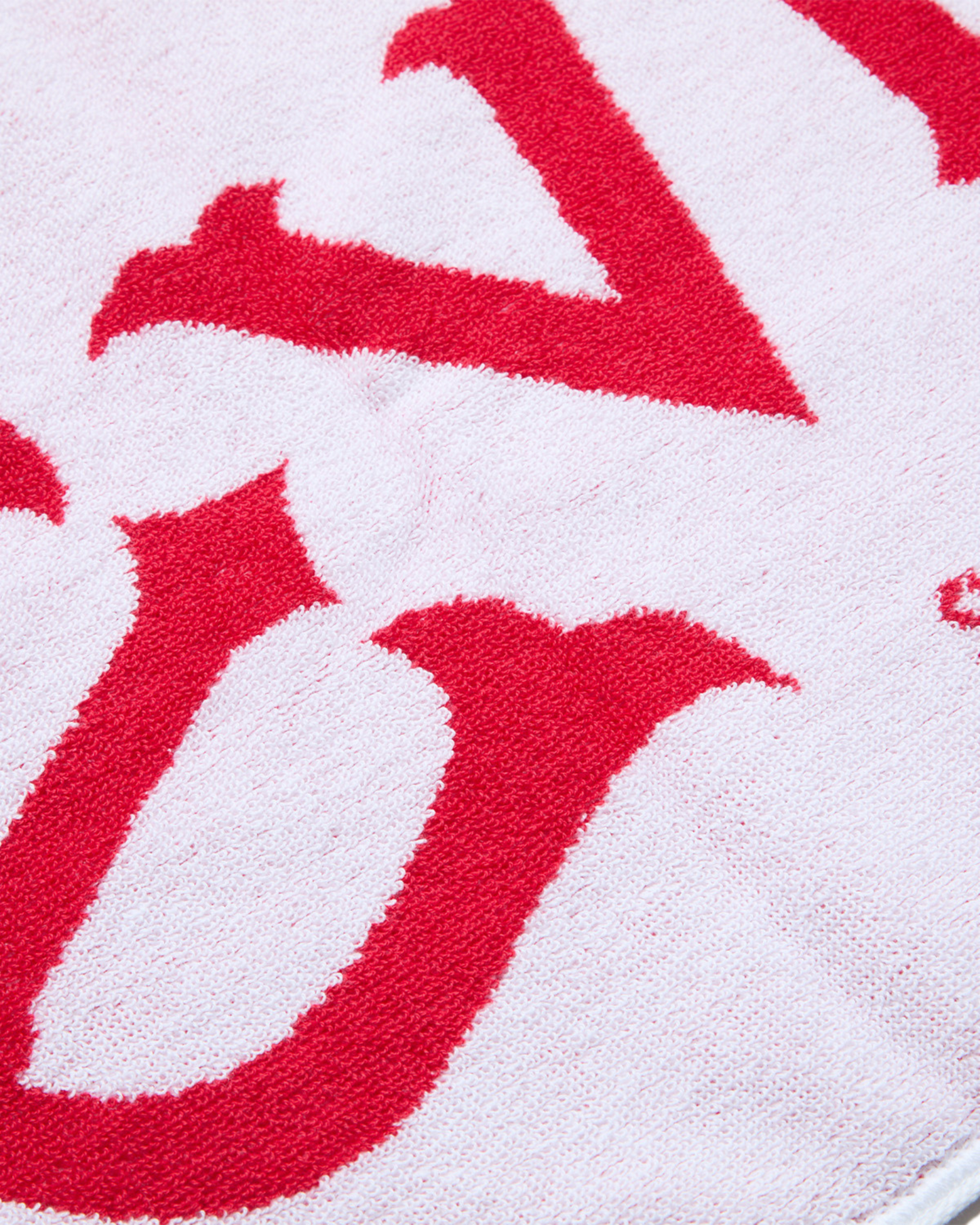 EVISEN Logo Towel - White/Red