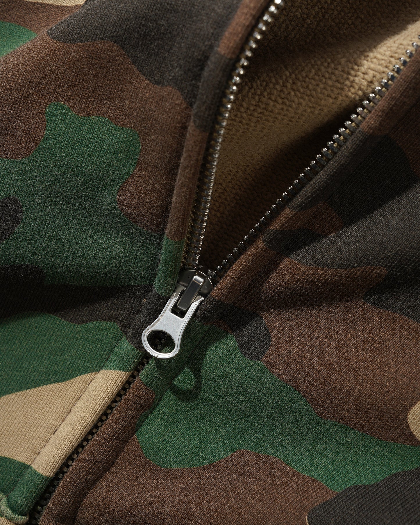 BUTTER GOODS | PEANUTS Patches Zip-Thru Hood - Washed Camo