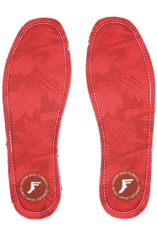 พื้นรองเท้าด้านในแบบ Low-Proflie ของ FP Red Camo