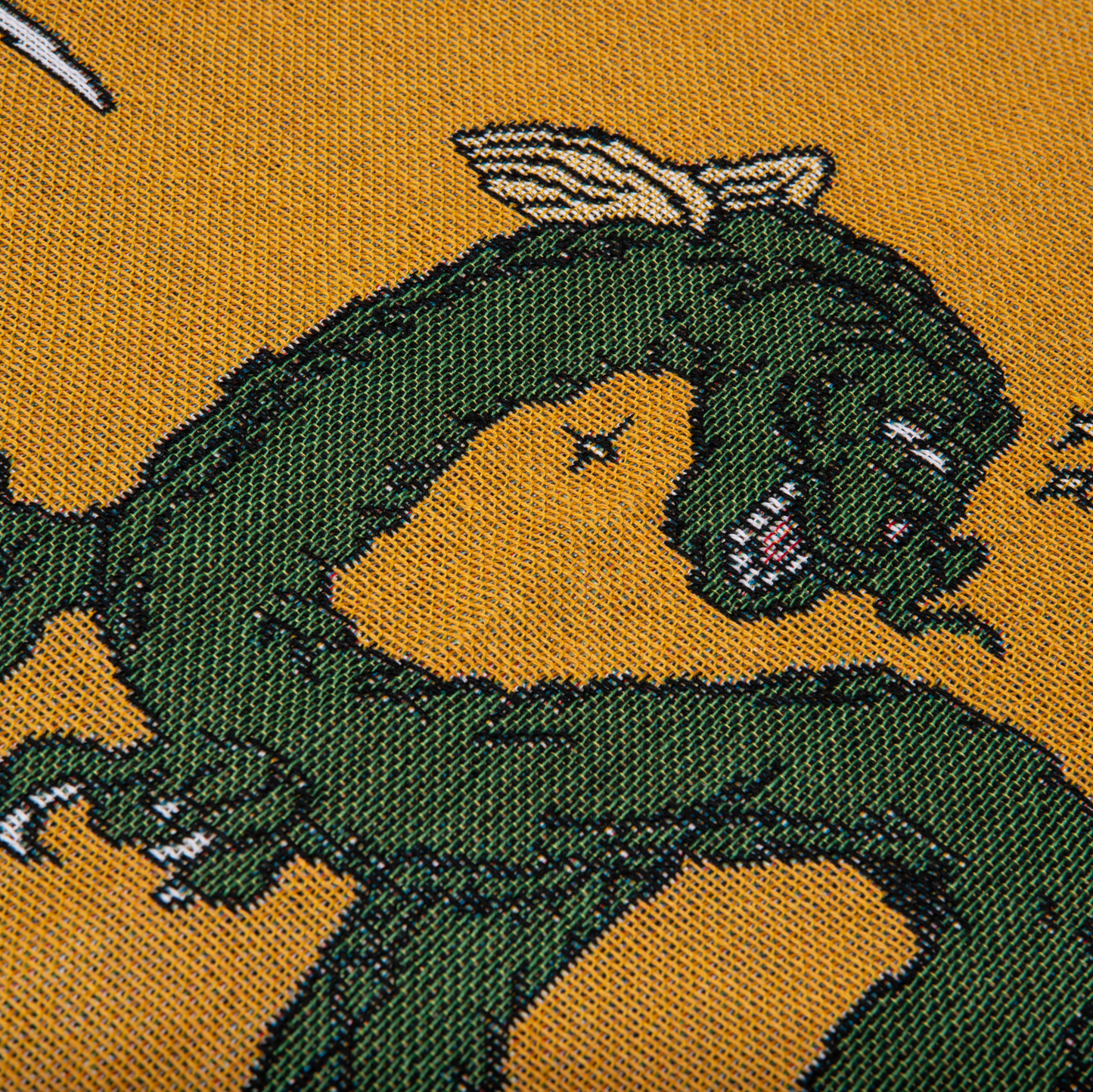 CARPET Dragon Woven Blanket